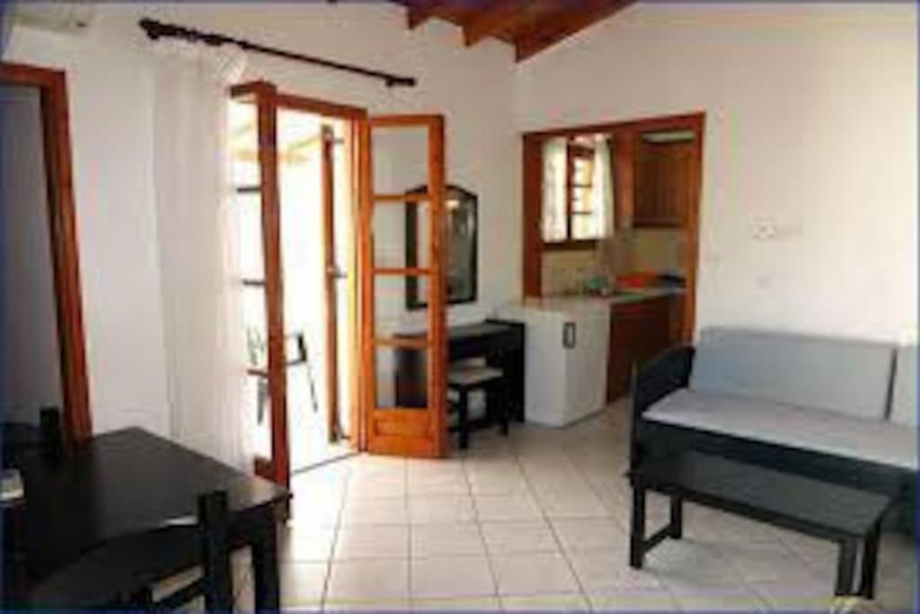 Δίχωρο Στούντιο Στον Κέντρο Του Αρμενιστή Appartement Armenistis  Buitenkant foto
